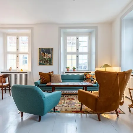 Kanalhuset - *
