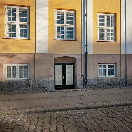 Kanalhuset - *